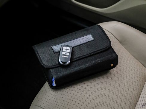 Used 2013 Honda Accord EX-L image 98