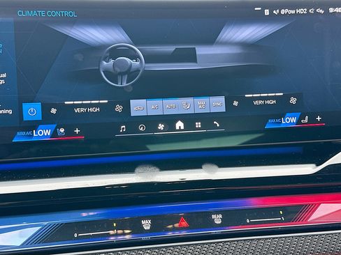Used 2025 BMW M5 w/ Carbon Package AWD/4WD image 15