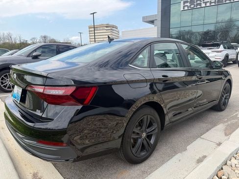 Used 2024 Volkswagen Jetta SE image 34