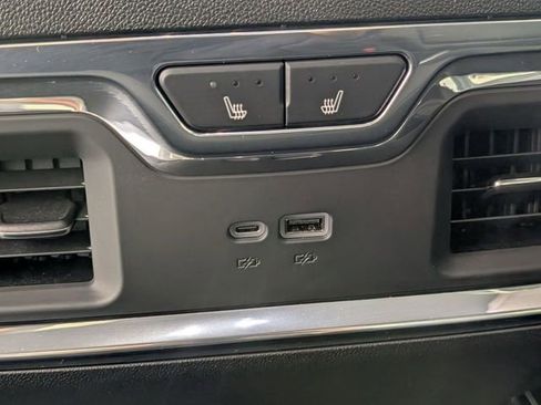 Used 2025 GMC Sierra 2500 Denali AWD/4WD image 27