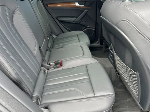 Certified 2024 Audi Q5 e Premium Plus image 25