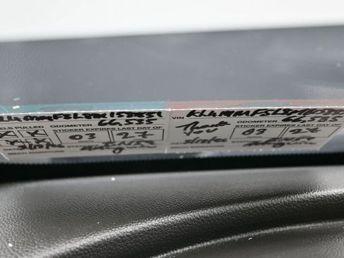 Used 2021 Buick Encore GX Essence w/ Experience Buick Package image 10