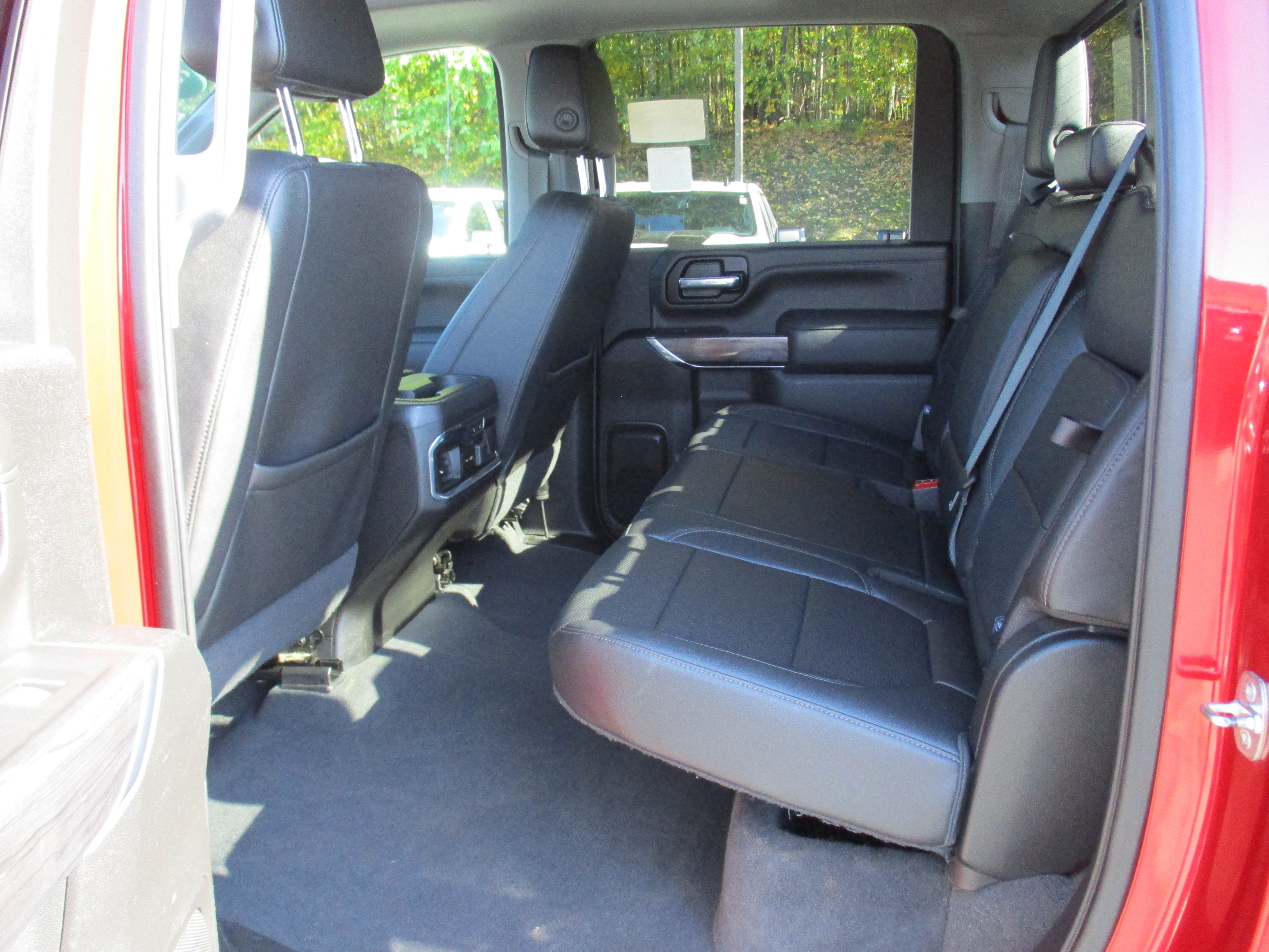 Used 2021 Chevrolet Silverado 2500 LTZ w/ LTZ Convenience Package AWD/4WD image 12