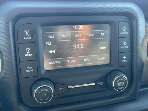 Used 2019 Jeep Wrangler Unlimited Sport S image 24