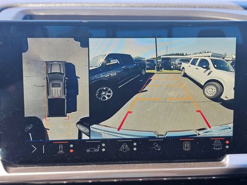 Used 2024 GMC Sierra 1500 SLE w/ Preferred Package AWD/4WD image 23