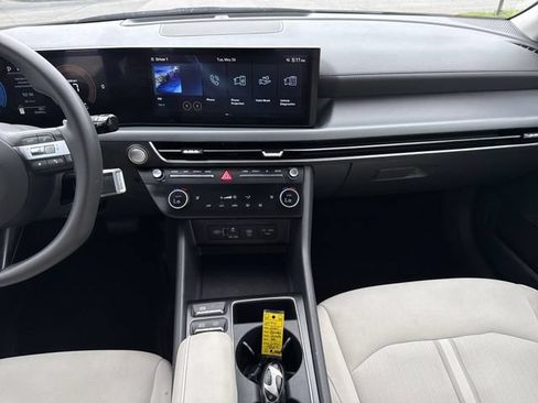 Used 2025 Hyundai Sonata SEL FWD image 15