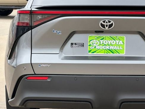 New 2026 Toyota bZ FWD image 5