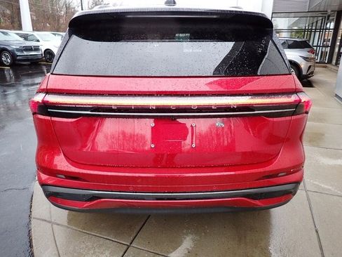 New 2026 Lincoln Nautilus Reserve image 4