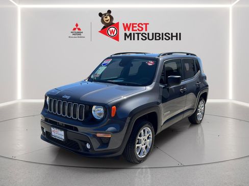 Used 2023 Jeep Renegade Latitude w/ Sun & Fun Group image 1