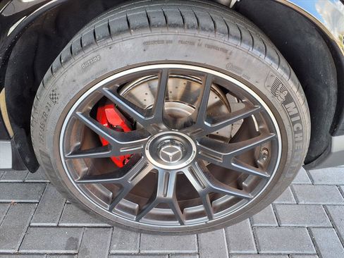 Used 2025 Mercedes-Benz GLC 63 AMG S image 13