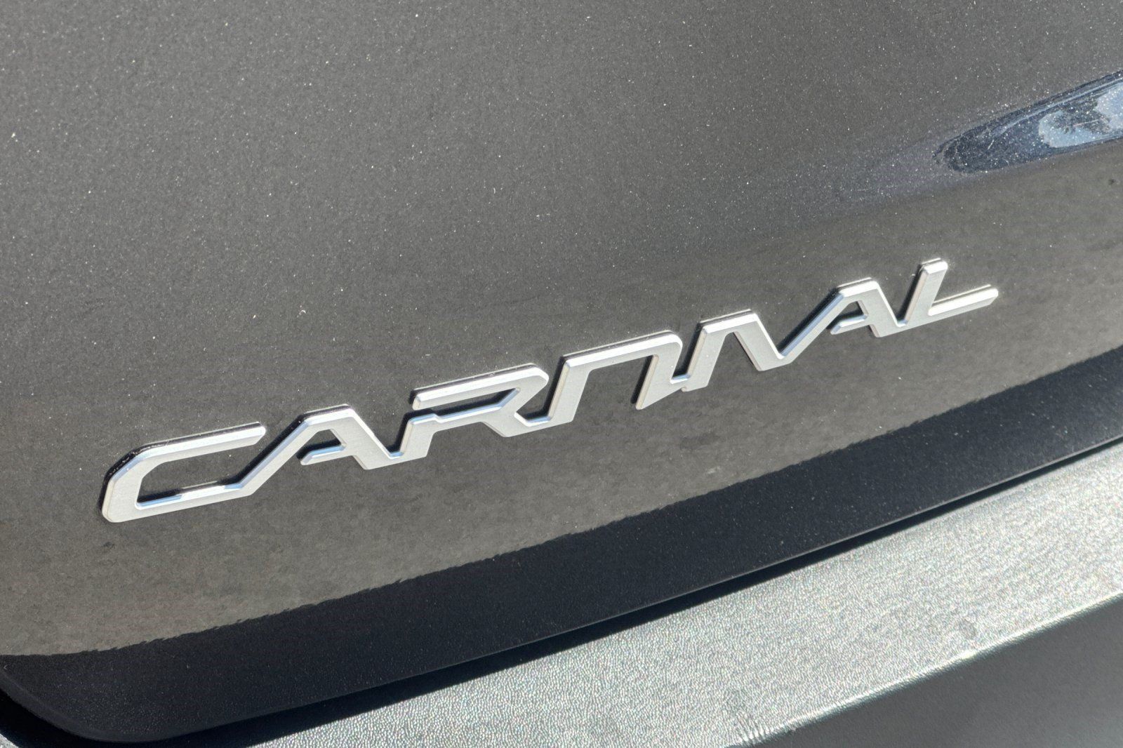Used 2026 Kia Carnival FWD image 28