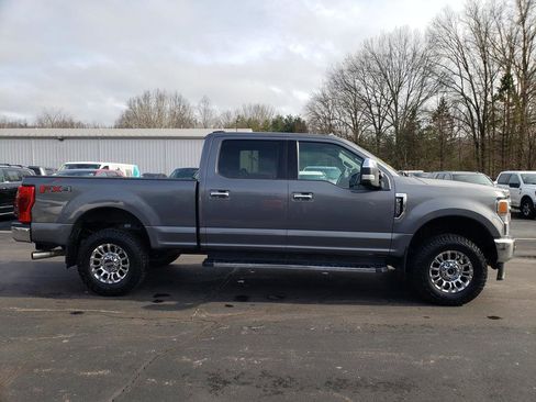 Used 2021 Ford F350 XLT w/ XLT Premium Package image 4