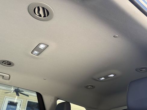 Used 2018 Buick Enclave Premium FWD image 36