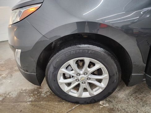 Used 2018 Chevrolet Equinox LS image 38