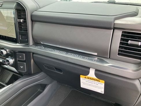 New 2025 Ford F250 Platinum image 17