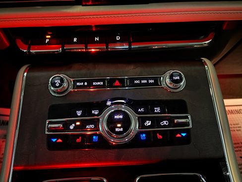 Used 2021 Lincoln Aviator Reserve w/ Equipment Group 201A image 21