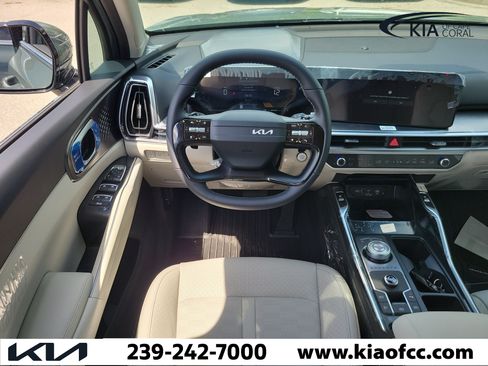 New 2026 Kia Sorento EX FWD image 17