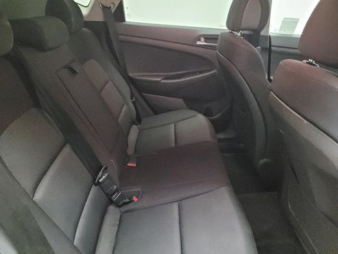 Used 2016 Hyundai Tucson SE w/ Option Group 02 FWD image 19