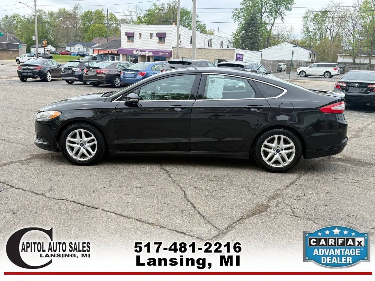 Used 2014 Ford Fusion SE w/ Equipment Group 202A FWD image 5