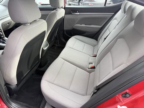 Used 2020 Hyundai Elantra SEL image 14