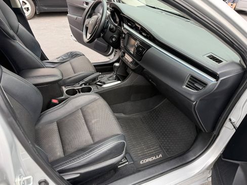 Used 2014 Toyota Corolla S FWD image 9