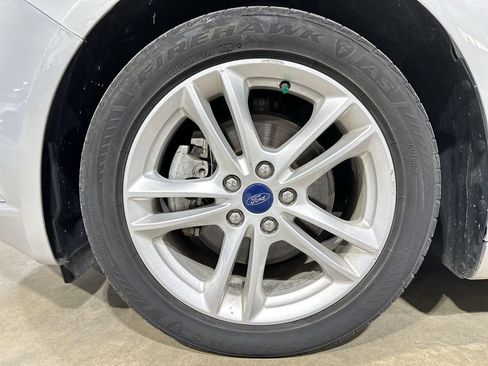 Used 2018 Ford Fusion S image 33