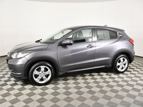 Used 2016 Honda HR-V EX image 9