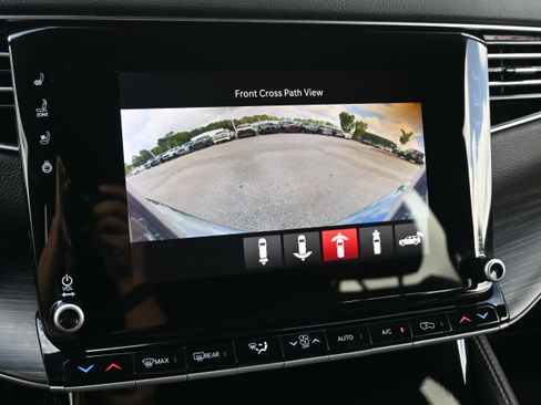 Used 2024 Jeep Wagoneer Series II w/ Convenience Group I image 27