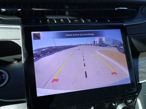 New 2025 Jeep Grand Cherokee Limited image 6