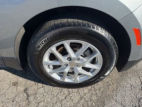 Used 2024 Chevrolet Equinox LT FWD image 15