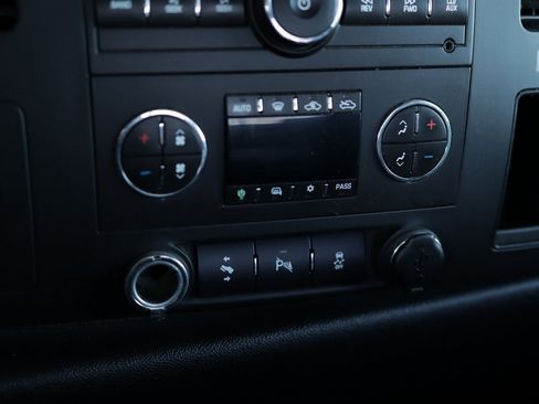 Used 2012 Chevrolet Silverado 2500 LT w/ Interior Plus Package image 14