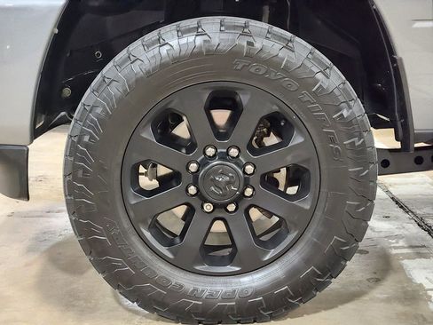 Used 2024 RAM 2500 Laramie w/ Night Edition image 31