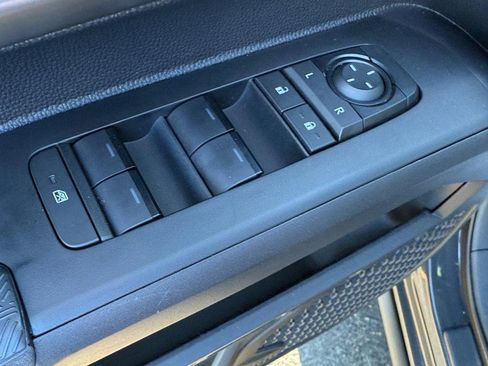 Used 2024 Toyota Tacoma TRD Sport image 15