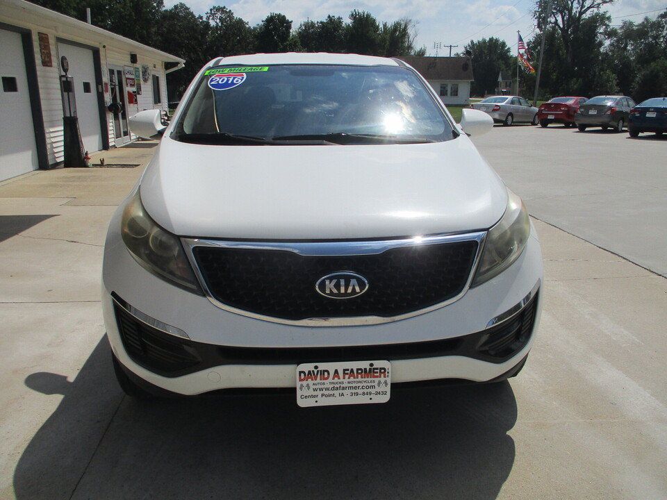 Used 2016 Kia Sportage LX FWD image 3