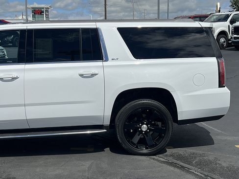 Used 2017 GMC Yukon XL SLT AWD/4WD image 13