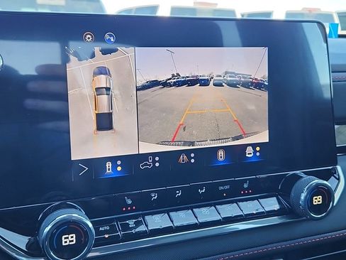 New 2025 Chevrolet Colorado Z71 w/ Technology Package AWD/4WD image 12