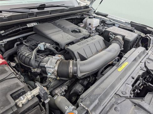 Used 2025 Nissan Frontier SV w/ SV Convenience Package image 44