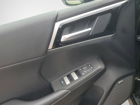 New 2026 Mitsubishi Outlander LE FWD image 14