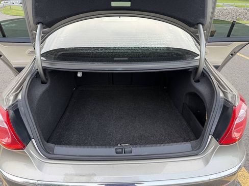Used 2009 Volkswagen CC Sport FWD image 16
