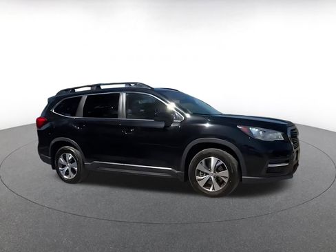 Used 2021 Subaru Ascent Premium w/ Convenience Package image 2