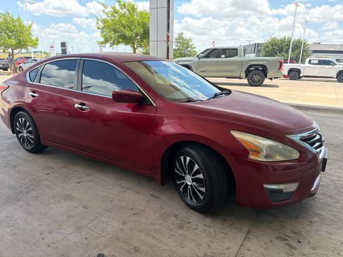 Used 2015 Nissan Altima 2.5 S w/ Power Driver Seat Package FWD image 18