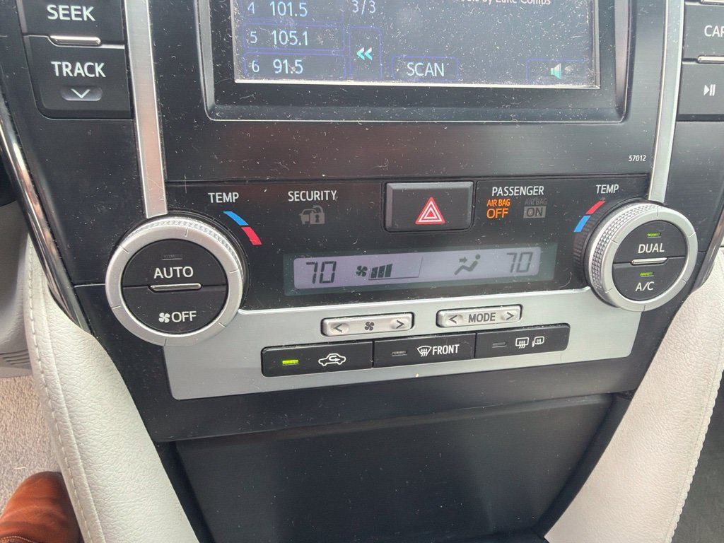 Used 2012 Toyota Camry XLE FWD image 12