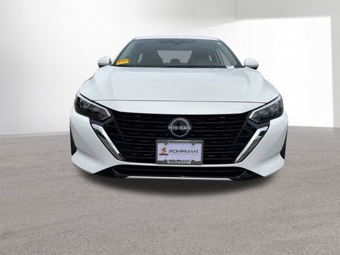 Used 2025 Nissan Sentra S w/ Lighting Package FWD image 31