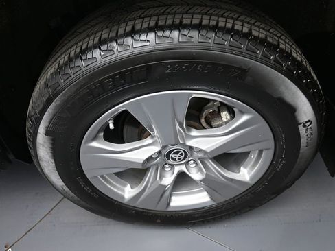 Certified 2024 Toyota RAV4 LE AWD/4WD image 15