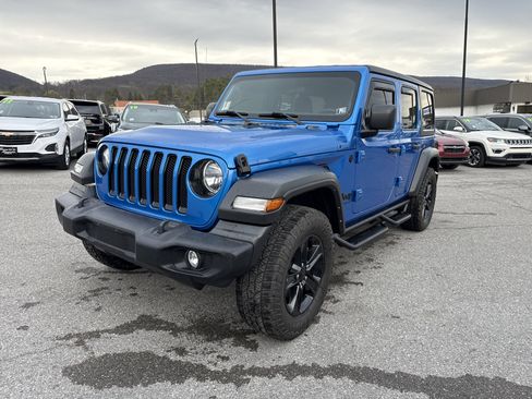 Used 2022 Jeep Wrangler Unlimited Sport image 8