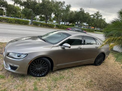 Used 2018 Lincoln MKZ Reserve w/ Technology Package FWD image 5