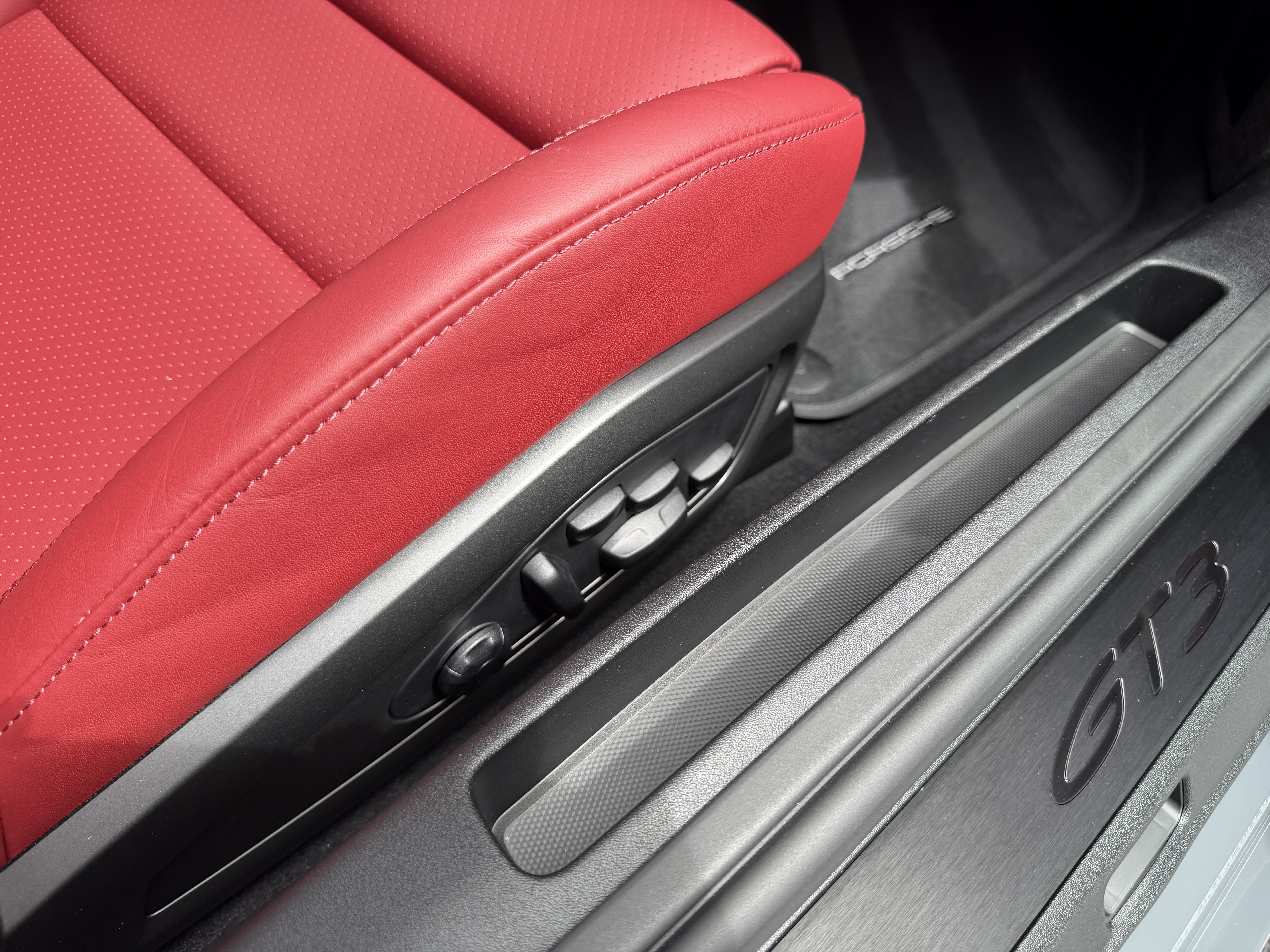 Used 2026 Porsche 911 GT3 RWD image 22
