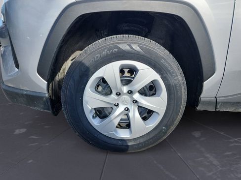 Certified 2022 Toyota RAV4 LE image 14