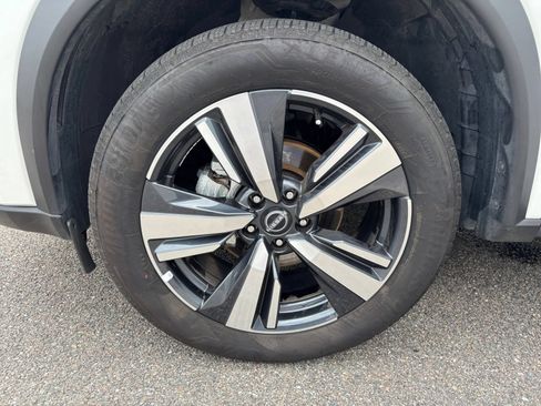 Used 2026 Nissan Rogue SL AWD/4WD image 28
