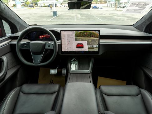Used 2023 Tesla Model X AWD/4WD image 31